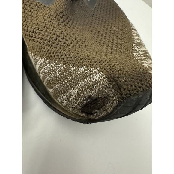 Brooks‎ Levitate 4 Shoes Women's 10.5 Green Pink Athletic Running Sneaker Flawed - Picture 4 of 8